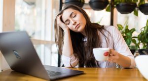 İşyerinde Bahar Yorgunluğu: Belirtileri ve Alınacak Önlemler